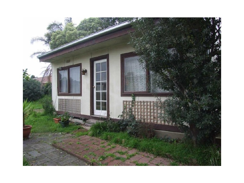 5 Page Court, Dandenong North VIC 3175