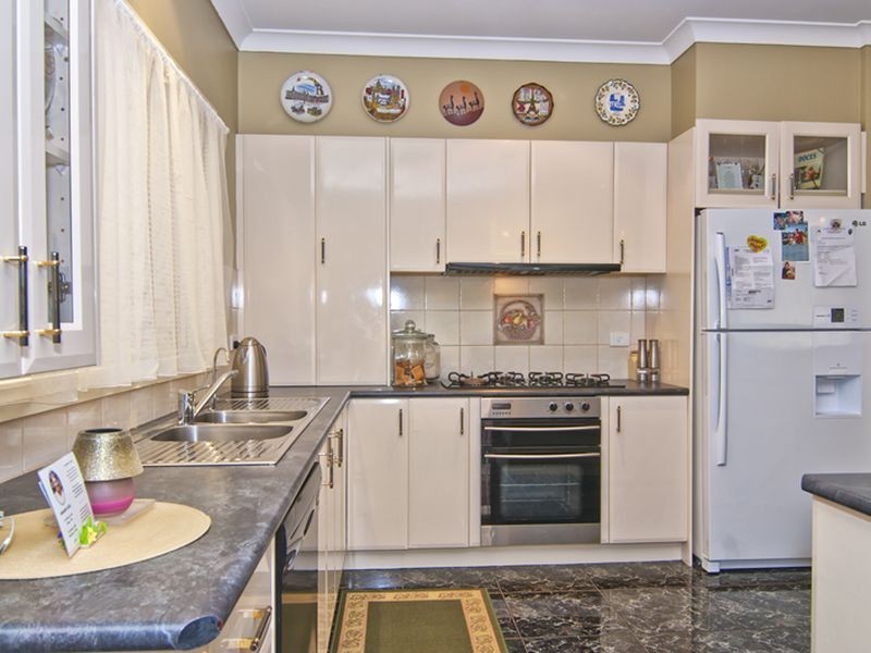 66 Lawson Way, Endeavour Hills VIC 3802