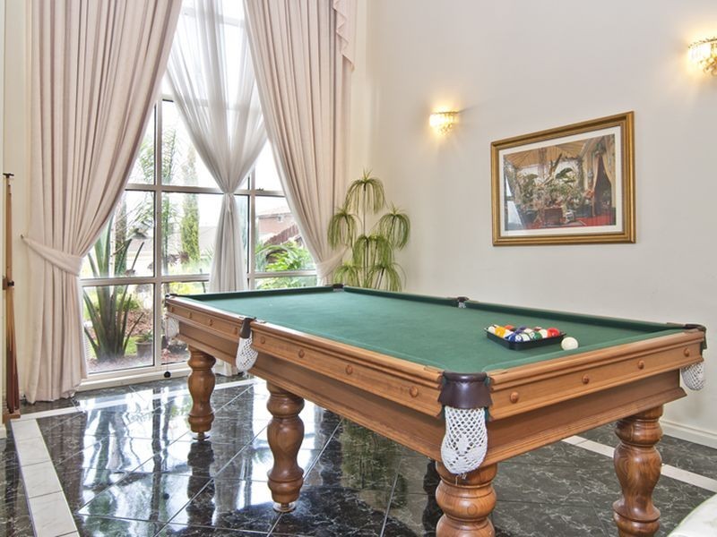 66 Lawson Way, Endeavour Hills VIC 3802