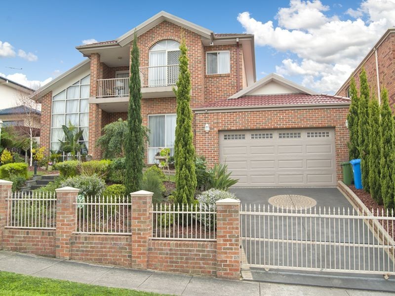 66 Lawson Way, Endeavour Hills VIC 3802