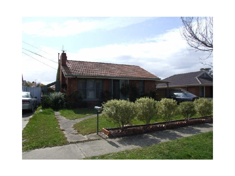 35 Hughes Crescent, Dandenong North VIC 3175