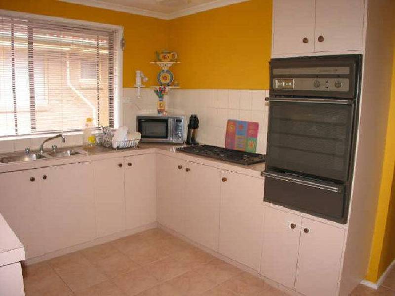 16 Struan Avenue, Endeavour Hills VIC 3802