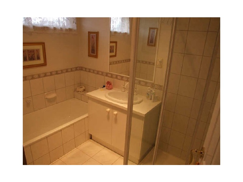 8 Branton Drive, Hampton Park VIC 3976