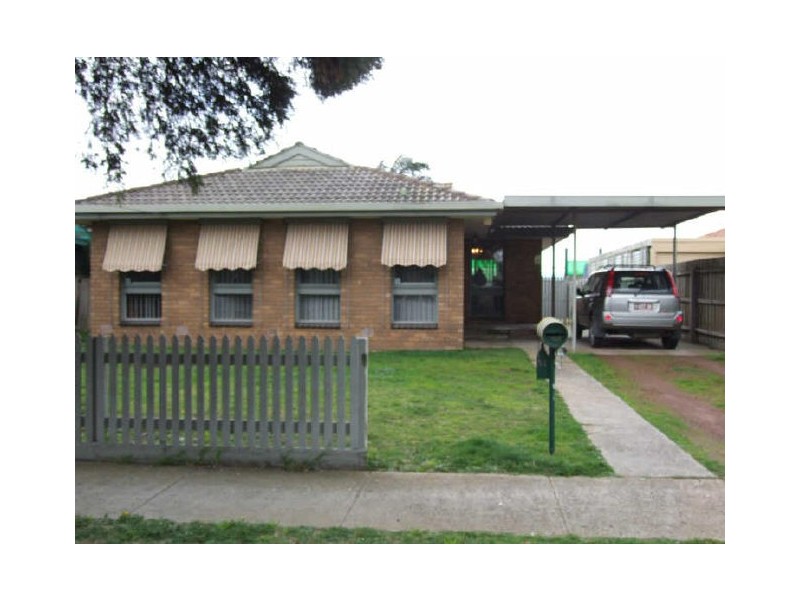31 Neasham Drive, Dandenong North VIC 3175