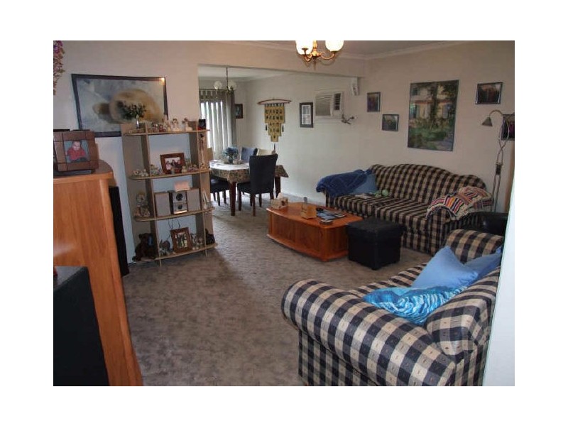 31 Neasham Drive, Dandenong North VIC 3175