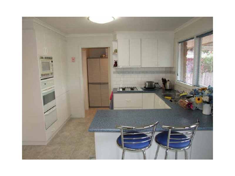 31 Neasham Drive, Dandenong North VIC 3175