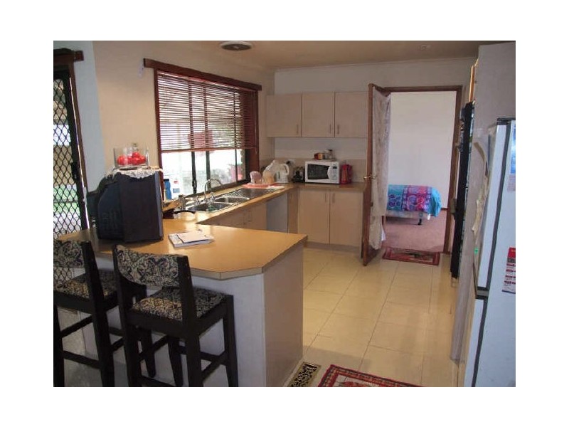 11 Dalvana Court, Hampton Park VIC 3976