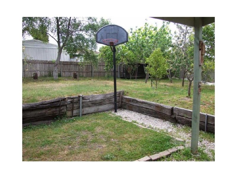 11 Dalvana Court, Hampton Park VIC 3976