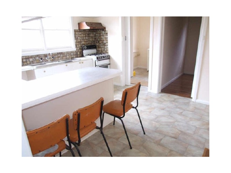 Unit 1/12 Burrows Avenue, Dandenong VIC 3175