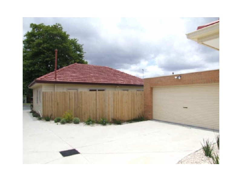 Unit 1/12 Burrows Avenue, Dandenong VIC 3175