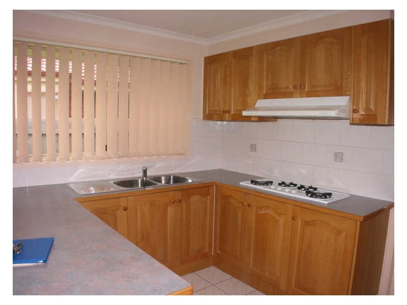 2/16 Gwenda Street, Dandenong VIC 3175