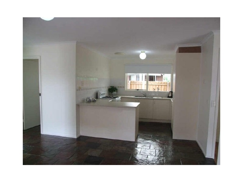 10 Garryowen Crescent, Narre Warren VIC 3805