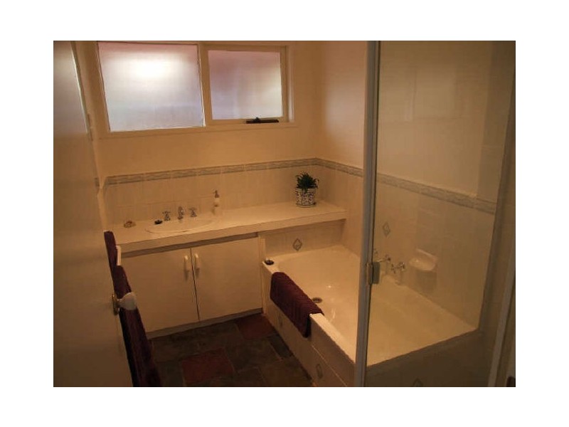 10 Garryowen Crescent, Narre Warren VIC 3805