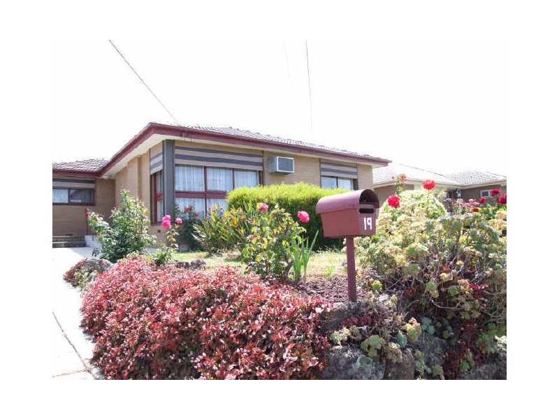 19 Purley Drive, Dandenong North VIC 3175