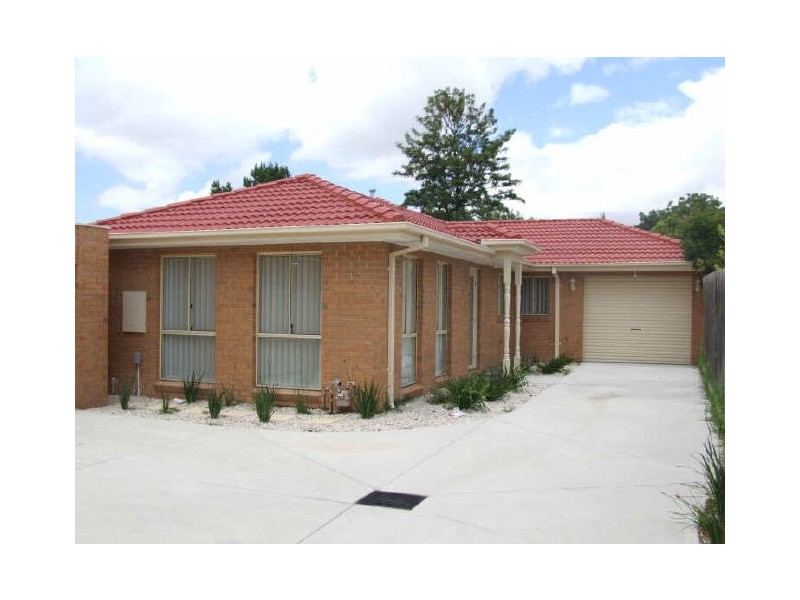 Unit 2/12 Burrows Avenue, Dandenong VIC 3175