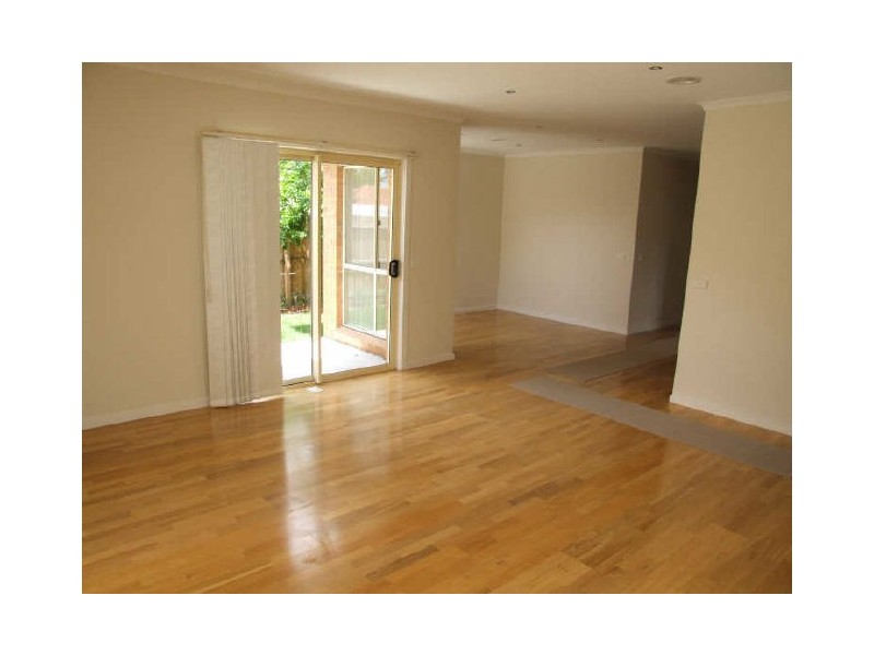 Unit 2/12 Burrows Avenue, Dandenong VIC 3175