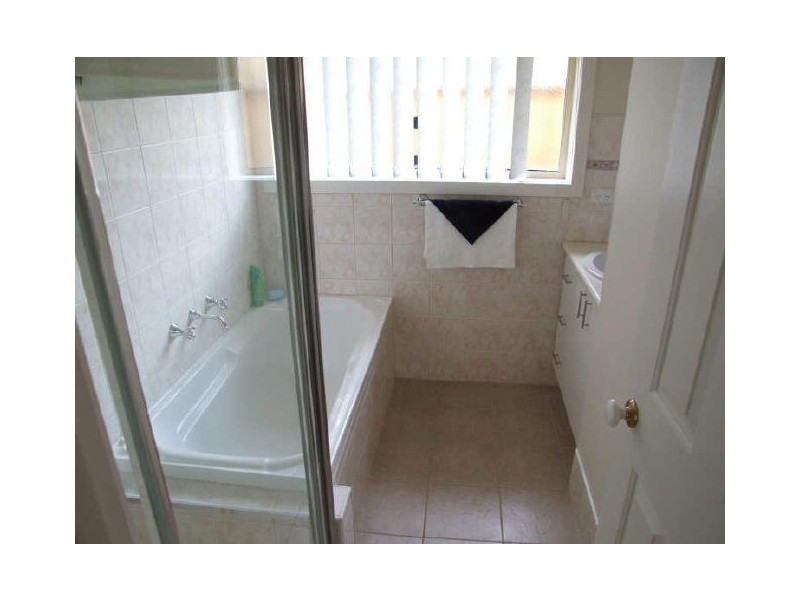 Unit 2/12 Burrows Avenue, Dandenong VIC 3175