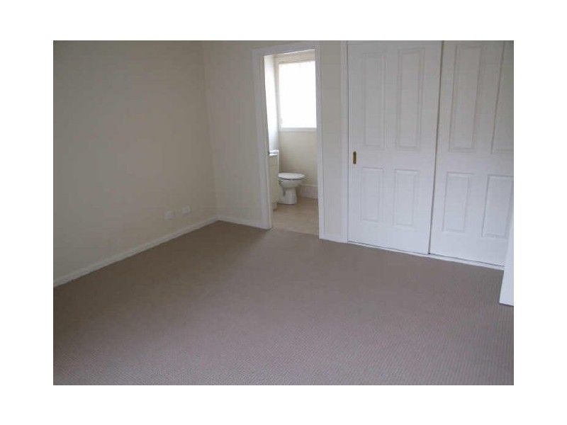 Unit 2/12 Burrows Avenue, Dandenong VIC 3175