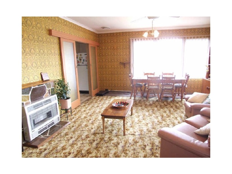 18 Ti Tree Drive, Doveton VIC 3177