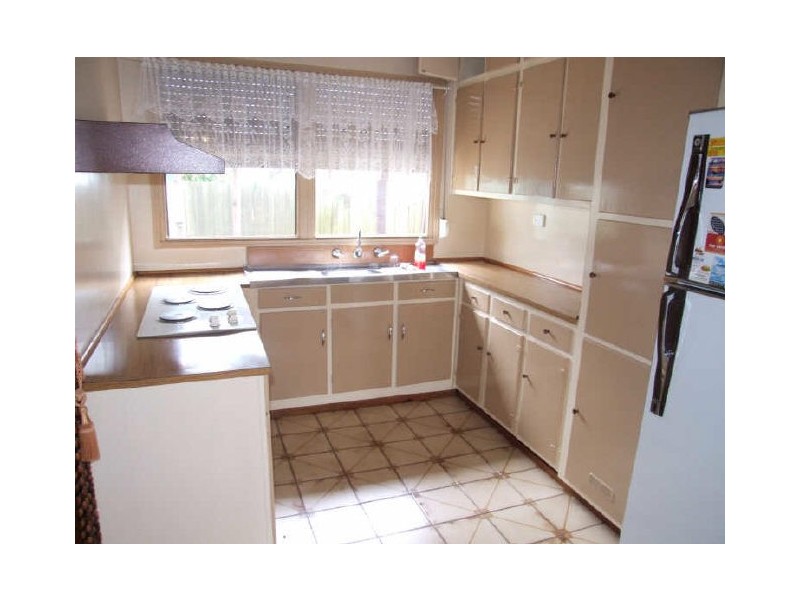 18 Ti Tree Drive, Doveton VIC 3177