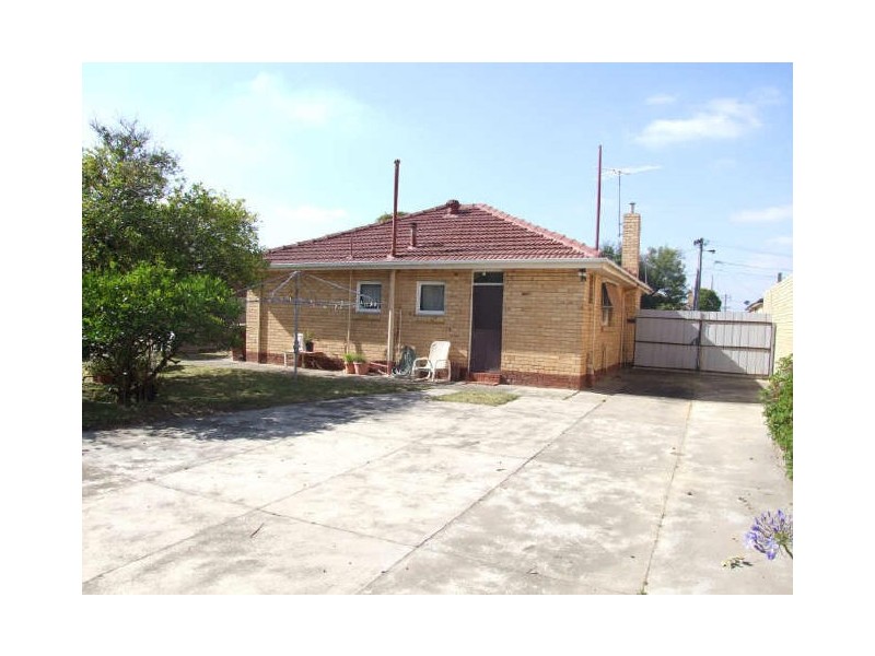 9 Fox Court, Dandenong VIC 3175