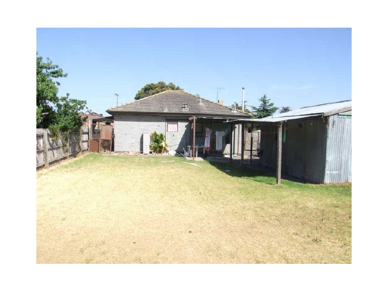 1 Renfree Street, Dandenong VIC 3175