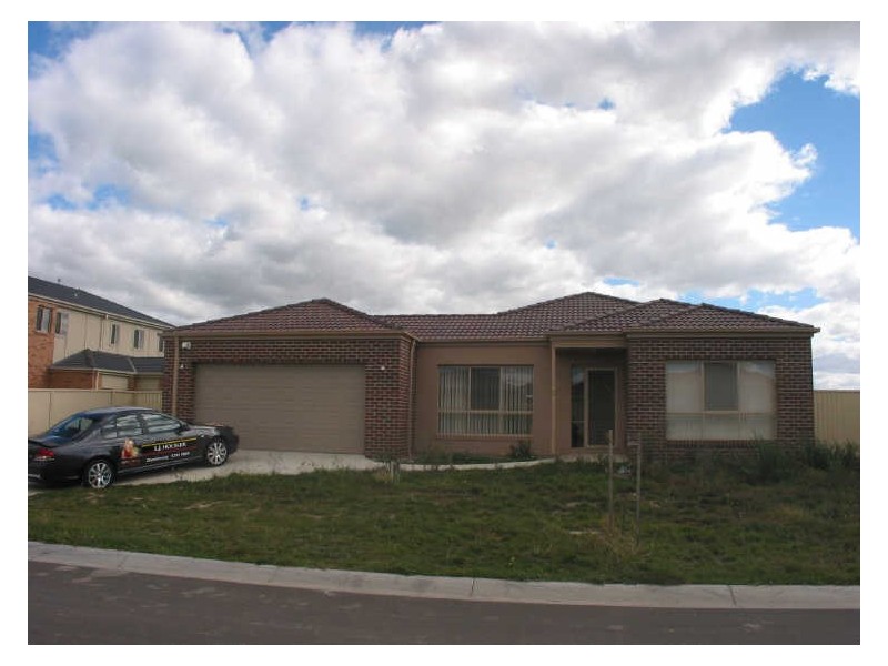 6 Viola Avenue, Pakenham VIC 3810