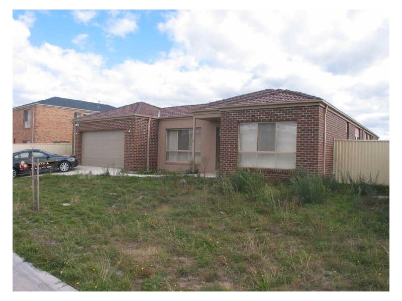 6 Viola Avenue, Pakenham VIC 3810