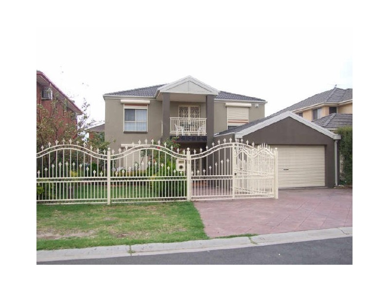 11 Erin Place, Keysborough VIC 3173