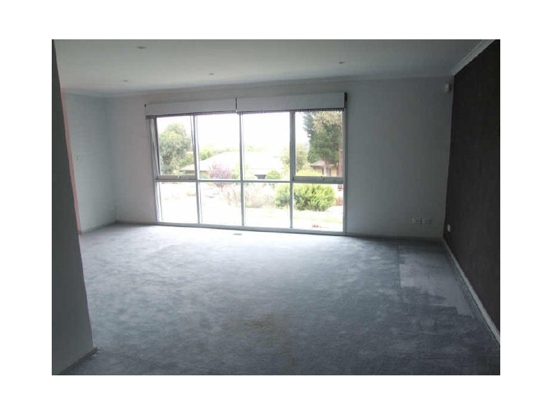 7 Hughes Close, Endeavour Hills VIC 3802