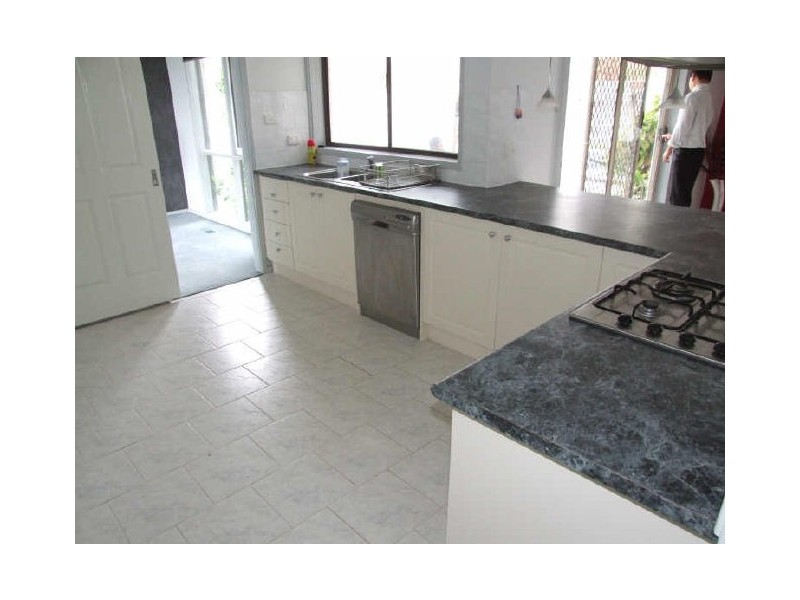 7 Hughes Close, Endeavour Hills VIC 3802