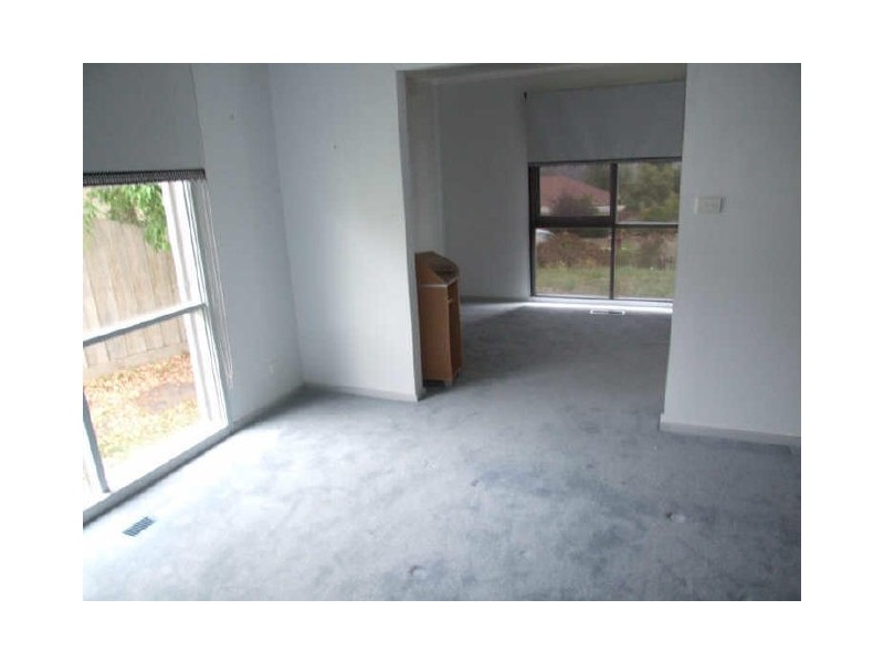 7 Hughes Close, Endeavour Hills VIC 3802