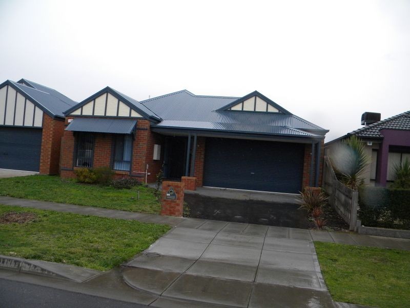 6 Hal Porter Terrace, Lynbrook VIC 3975