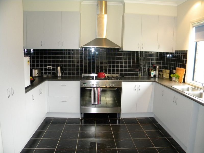 6 Hal Porter Terrace, Lynbrook VIC 3975