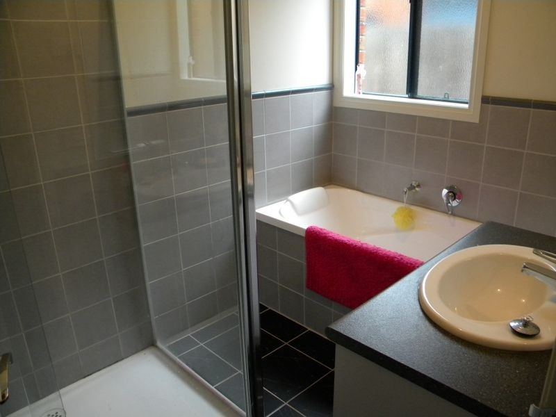 6 Hal Porter Terrace, Lynbrook VIC 3975