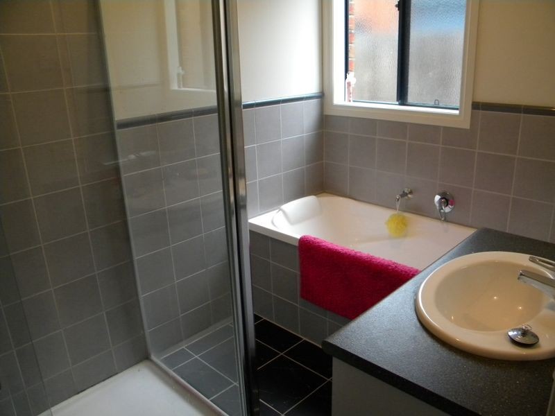 6 Hal Porter Terrace, Lynbrook VIC 3975