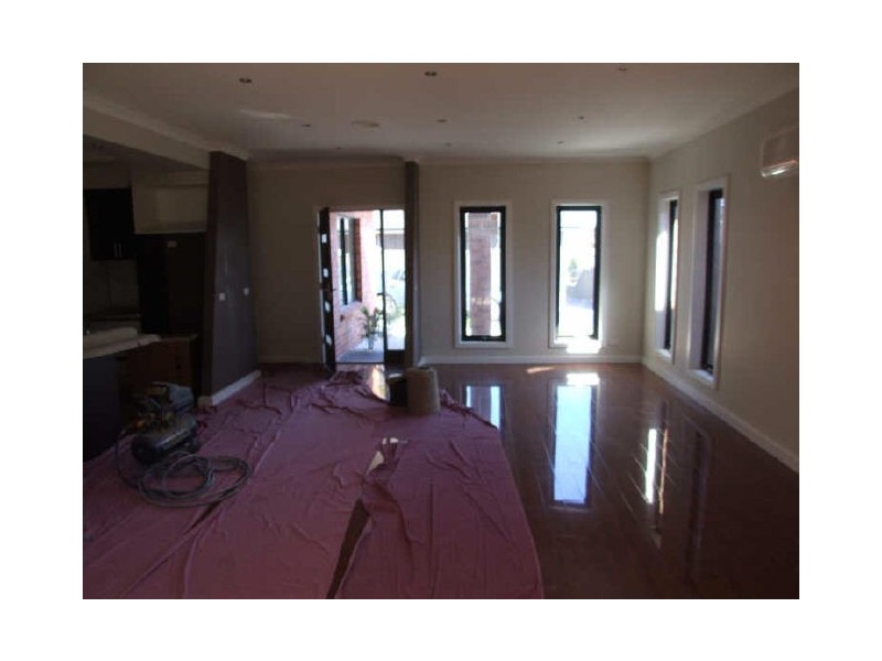 2/52 Rebecca Street, Doveton VIC 3177