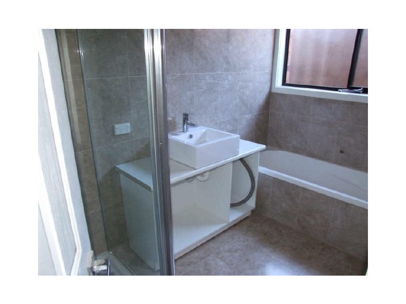 2/52 Rebecca Street, Doveton VIC 3177