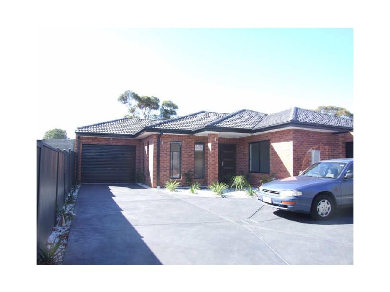 2/52 Rebecca Street, Doveton VIC 3177