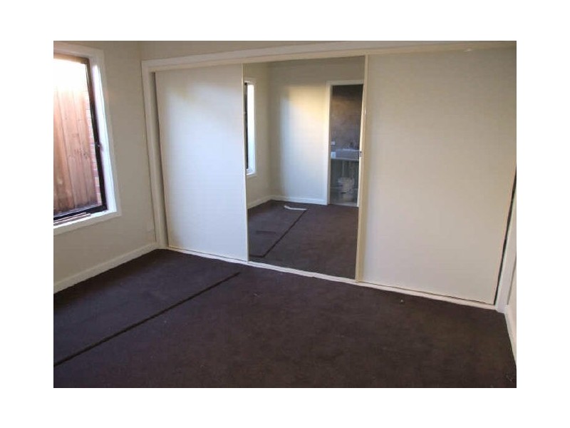 2/52 Rebecca Street, Doveton VIC 3177