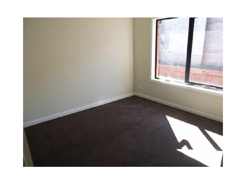 2/52 Rebecca Street, Doveton VIC 3177