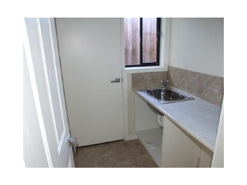 2/52 Rebecca Street, Doveton VIC 3177