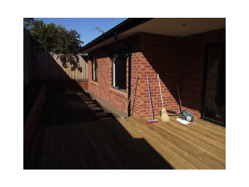 2/52 Rebecca Street, Doveton VIC 3177