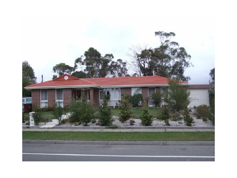 39 Chalcot Drive, Endeavour Hills VIC 3802