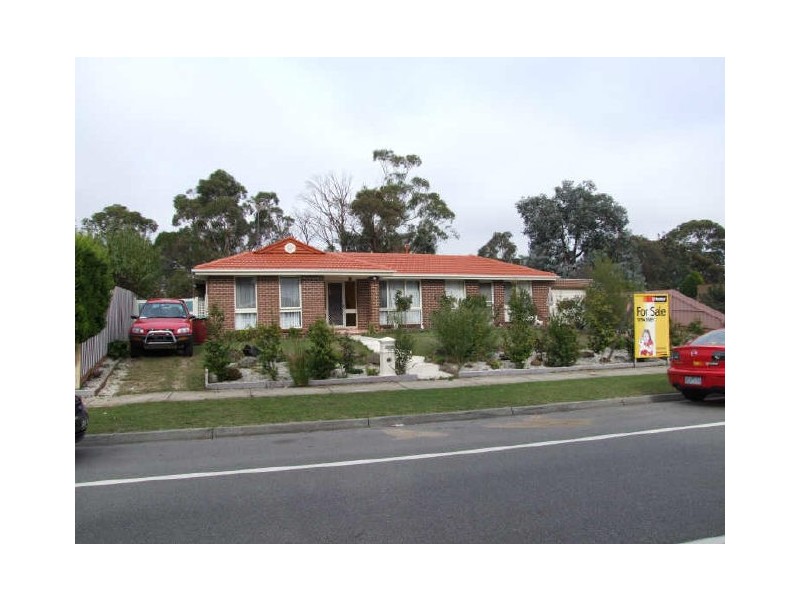 39 Chalcot Drive, Endeavour Hills VIC 3802