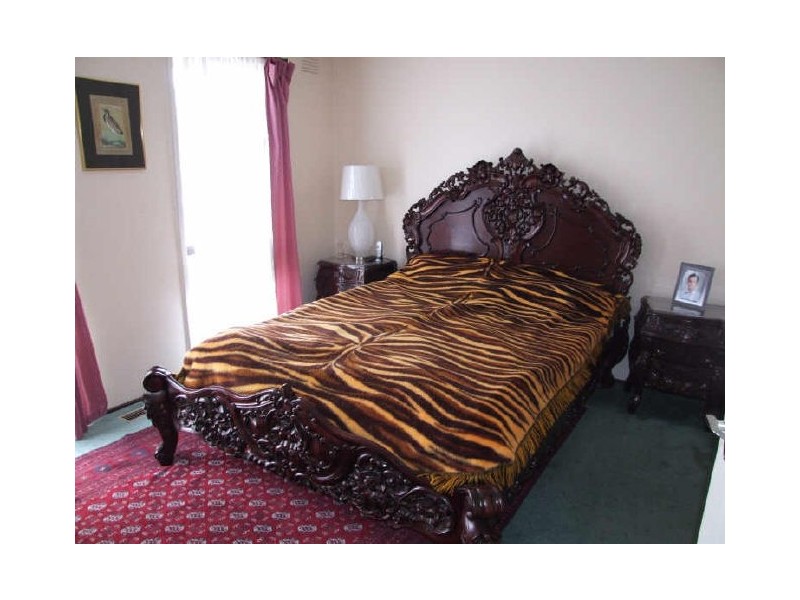 39 Chalcot Drive, Endeavour Hills VIC 3802