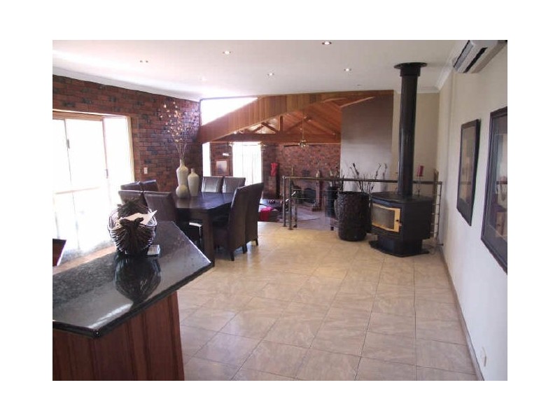 186-188 Hallam North Road, Narre Warren North VIC 3804