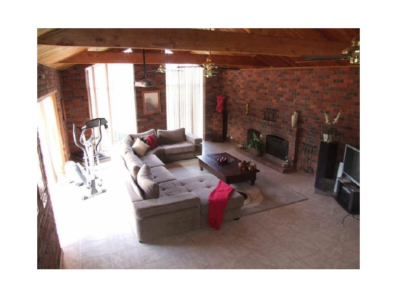 186-188 Hallam North Road, Narre Warren North VIC 3804