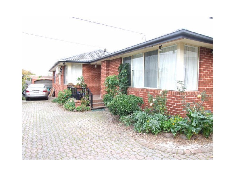 3 Sorbus Close, Endeavour Hills VIC 3802