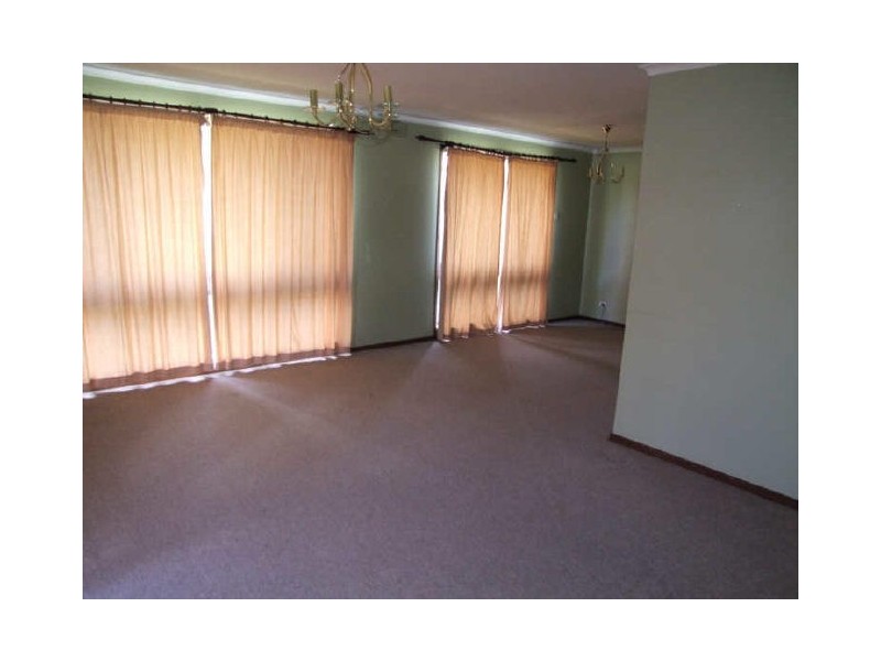 98 Somerset Drive, Dandenong North VIC 3175